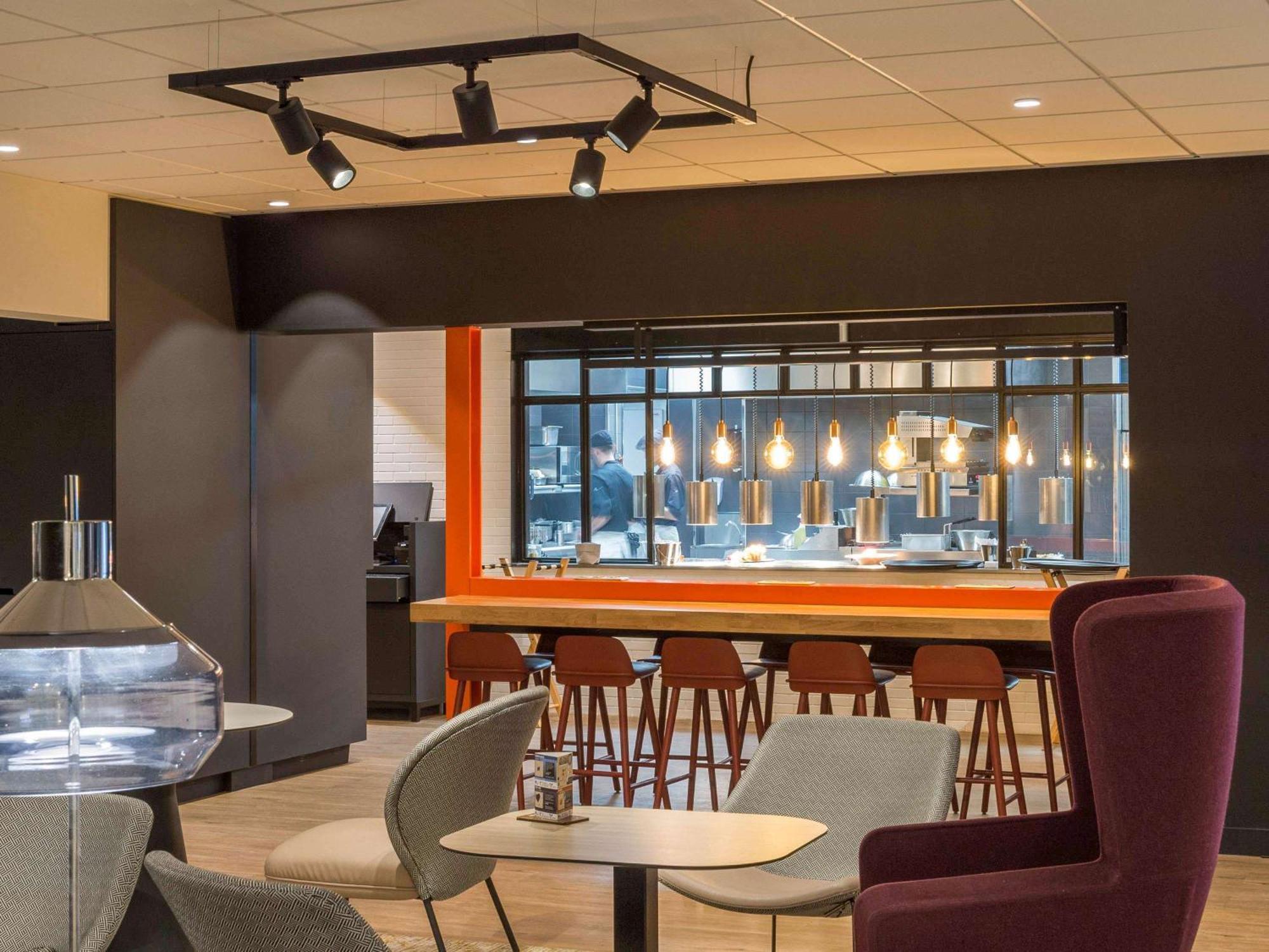 Novotel Lyon Bron Meeting & Events Eksteriør bilde