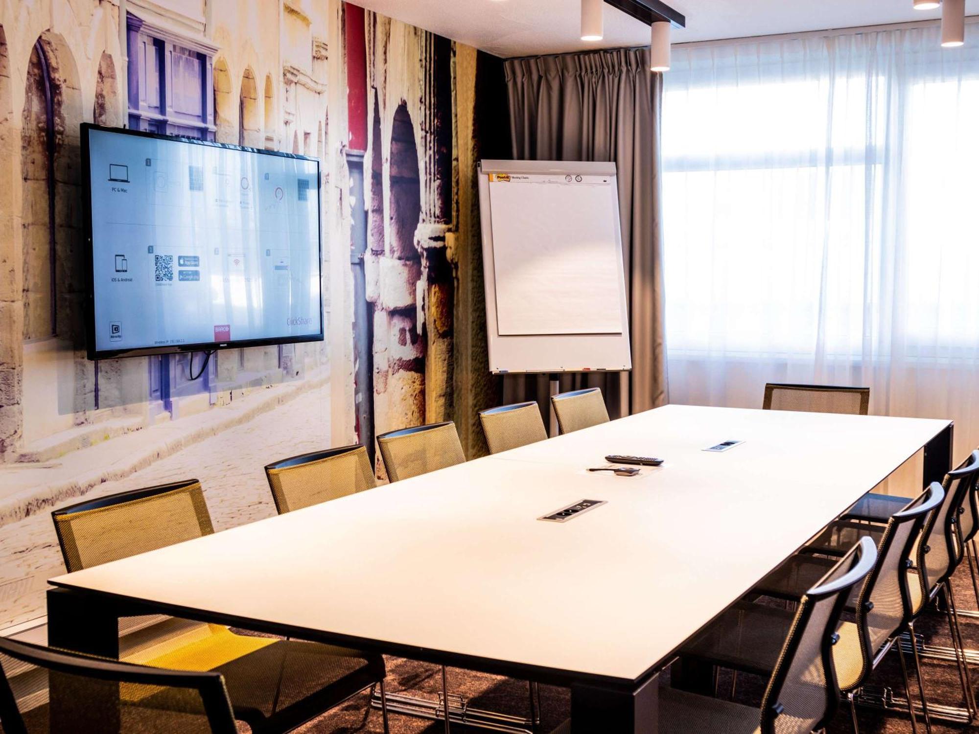 Novotel Lyon Bron Meeting & Events Eksteriør bilde